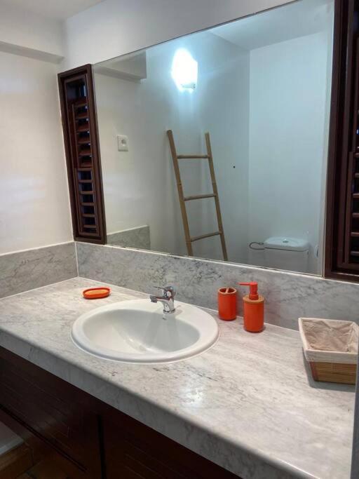 Studio Paisible Avec Piscine, Pas Loin De La Plage ลา ทรินิเต ภายนอก รูปภาพ